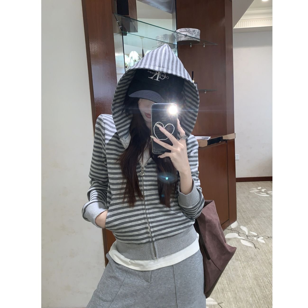 Women's Striped Zip-Up Hoodie Cardigan – Long Sleeve Short Style Y2K Casual Sweatshirt, Loose Fit Aesthetic Streetwear Top for Everyday & Layering - Image 3