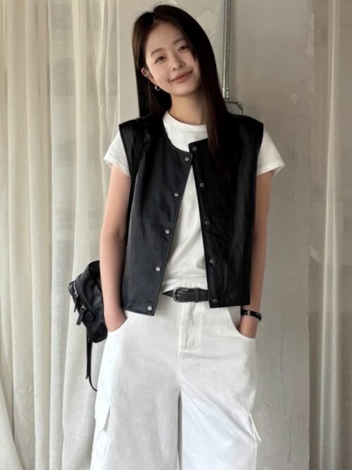 Women's Matte Faux Leather Vest Jacket – Sleeveless Snap-Button Waistcoat for Streetwear, Layering & Everyday Chic