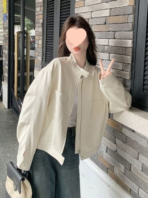 Women's Oversized Off-White Short Jacket – Casual Loose-Fit Zip-Up Coat for Spring, Fall & Everyday Minimalist Style